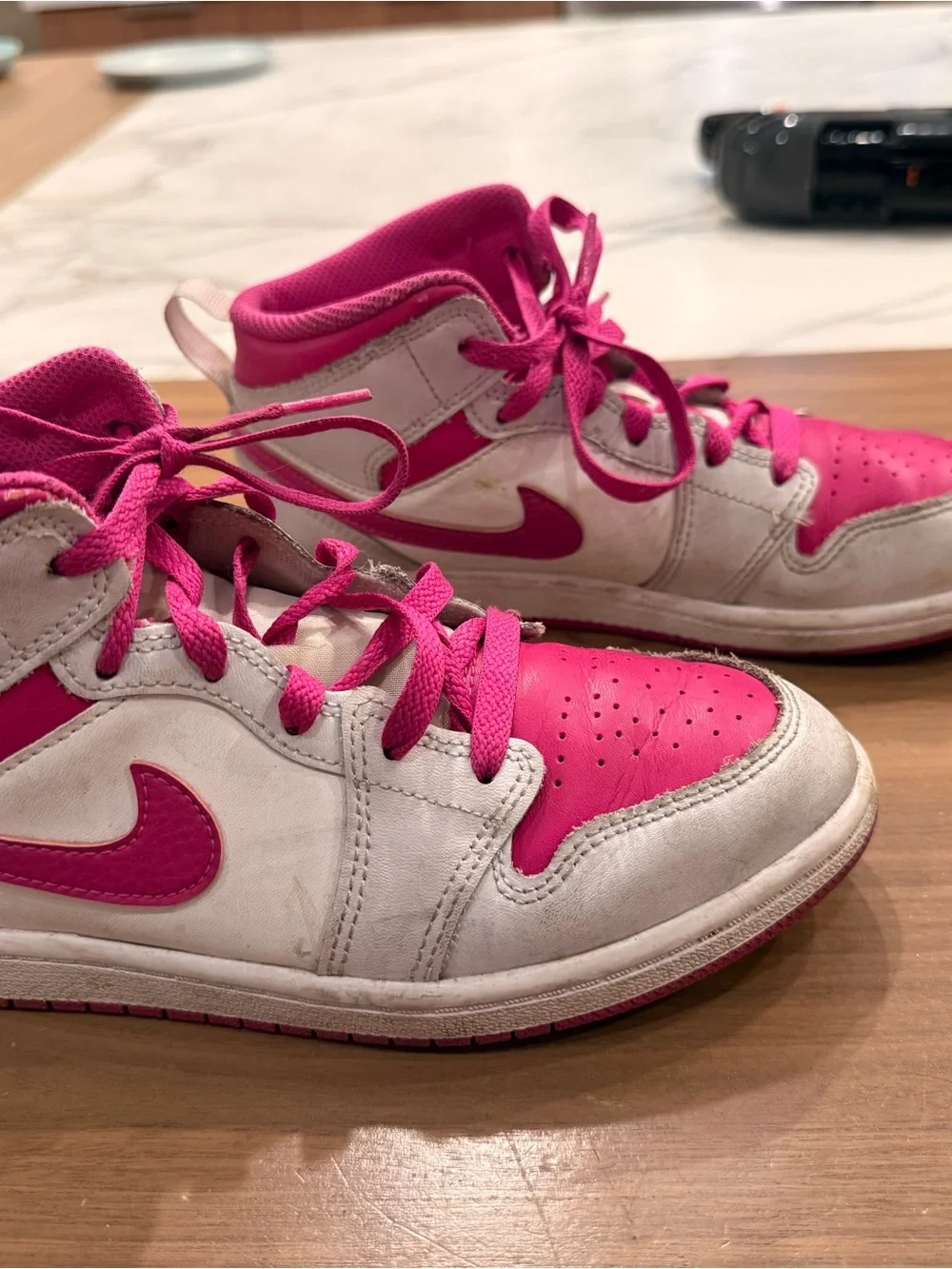 Nike Jordan 1 Mid Kids High-Top Sneakers in Hot Pink and White
